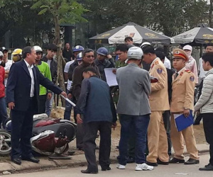 Ôtô 'điên' gây tai nạn liên hoàn, 1 CSGT cùng nhiều người dân bị thương