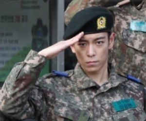 T.O.P (Big Bang) nhập ngũ trở lại sau lệnh trục xuất vì hút cần sa