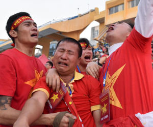 Khóc òa sung sướng trong trận thắng khó tin trước U23 Qatar