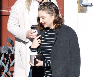 Miranda Kerr béo 'hai cằm' khi mang thai