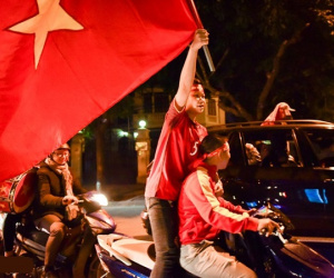 Yêu cầu ngăn chặn đua xe, quá khích khi cổ vũ U23 Việt Nam