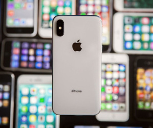 Vì sao iPhone X bị nghi ngờ 'chết yểu'?