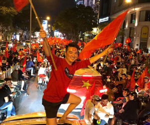 Đàm Vĩnh Hưng và loạt nghệ sĩ hủy show để cổ vũ U23 Việt Nam