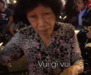 Người bà dễ thương nhất MXH: Cả nước vui vì U23 Việt Nam vào chung kết, chỉ có bà 'buồn' vì không về được nhà