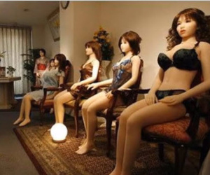 Nhà thổ búp bê tình dục ra đời, gái mại dâm Anh 'ế chỏng chơ'