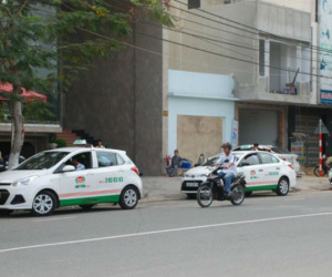 Truy ra tài xế taxi chở khách Hàn 6km 'chém' 700.000