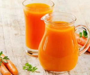 Uống nhiều nước ép cà rốt: Lợi hay hại?