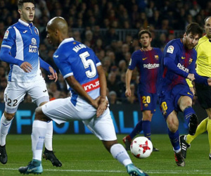 Messi ghi bàn quyết định, Barca vào bán kết Cup Nhà vua