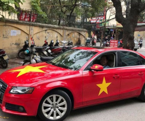 Người Việt đua nhau trang trí ôtô cổ vũ đội bóng U23