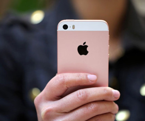 iPhone SE 2 vỏ kính ra mắt tháng 5 hoặc 6