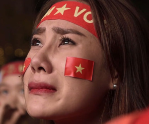 Video: Nước mắt cổ động viên khi U23 Việt Nam thua phút cuối