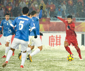 Fan Uzbekistan: 'Trận chung kết đã dạy tôi thêm vài điều về Việt Nam'