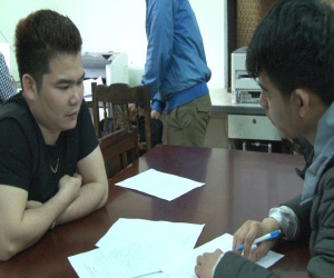 Bốn gã trai và một 'kiều nữ' thuê khách sạn sử dụng ma túy