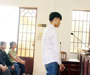 Cái kết của cuộc nhậu '3 ông, 1 bà'