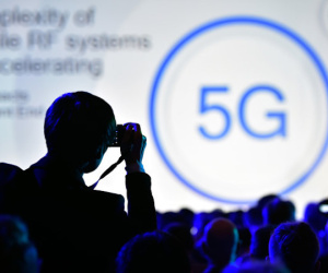 Cố vấn Trump xem xét dùng mạng 5G để chống gián điệp TQ