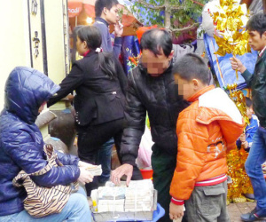 Càng gần Tết, phí đổi tiền lẻ lì xì càng cao