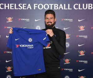Giroud khoác áo số 18, rạng rỡ trong ngày ra mắt Chelsea