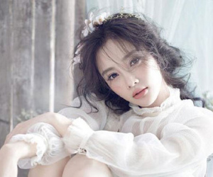 Lý Tiểu Lộ bất ngờ khởi kiện phía tung tin ngoại tình sau đúng 1 tháng scandal nổ ra