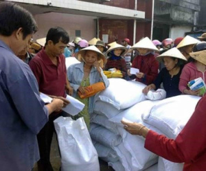Xuất gạo cứu đói cho người dân Nghệ An mất mùa