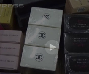 Video: Nước hoa Chanel, Gucci bị làm giả từ hóa chất Trung Quốc