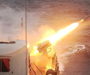Chiến hạm săn ngầm Petya III Việt Nam vừa bắn rocket chống ngầm