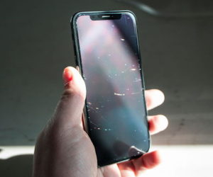 iPhone X của tôi dễ bị trầy xước đến mức khó hiểu