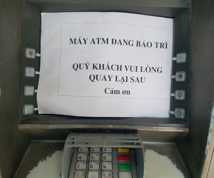 Rút 10 triệu, khách hàng ở Sài Gòn phải đi 10 máy ATM
