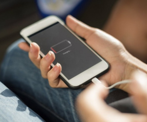 Tất cả chúng ta đã sạc smartphone sai cả rồi, 'cập nhật' lại thói quen ngay thôi