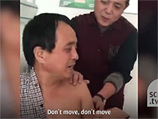 Video: Người đàn ông liên tục la hét như trẻ con khi bác sĩ chuẩn bị tiêm