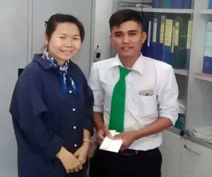Đón xe đến Sài Gòn, nữ giám đốc bỏ quên 1,2 tỷ trên taxi