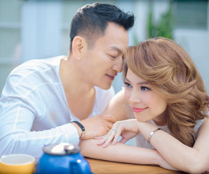 Bạn trai Việt kiều quấn quýt bên Thanh Thảo