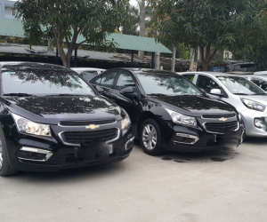 Giá thuê xe tự lái tăng gấp đôi ngày cận Tết