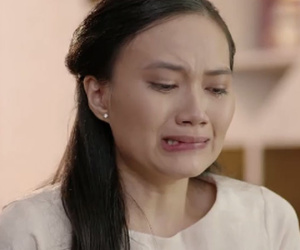 Nước mắt con gái lấy chồng xa đêm giao thừa
