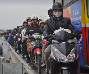 Những lưu ý để chạy xe máy an toàn về quê ăn Tết
