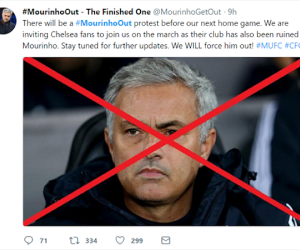 CĐV Man Utd đòi sa thải Mourinho