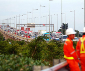 Kẹt trên 500m, không cho xe vào đường cao tốc