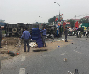 Hơn 50 người thương vong trong ngày làm việc cuối của năm Đinh Dậu