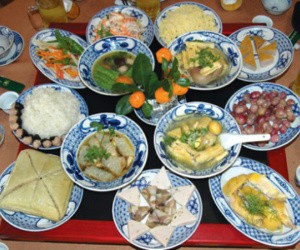 Ăn uống ngày Tết như thế nào để vẫn khỏe