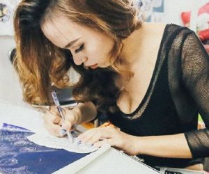 Nữ thợ xăm nóng bỏng 'nâng khăn sửa túi' cho dàn Táo chầu trời