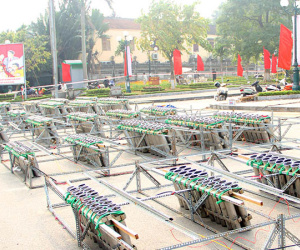 Ráo riết dựng trận địa pháo hoa cho đêm Giao thừa