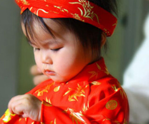 Lì xì bên nội 100 nghìn vẫn bị mỉa mai 'đồ kẹt xỉ'