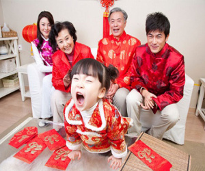 'Muối mặt' với khách vì bao lì xì của con