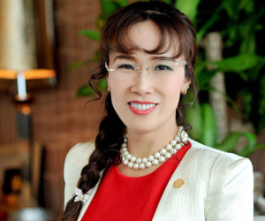 Tuổi Tuất làm lãnh đạo ngân hàng, bà Nguyễn Thị Phương Thảo thành tỷ phú USD
