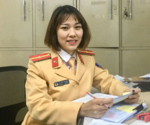 'Bóng hồng' cảnh sát giao thông kể về kỷ niệm đặc biệt ngày trực Tết