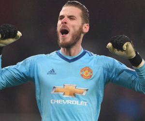 MU đau đầu vì De Gea, Mourinho muốn tiền vệ mới