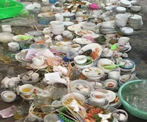 Nhà chồng sắp cưới ‘thử thách’ bằng mâm bát ‘khủng’, cô nàng hủy hôn bỏ về với bố mẹ