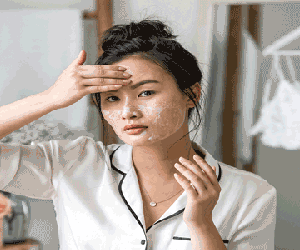 Nếu cứ lên mụn mãi không dứt, có thể do bạn đã mắc phải 5 sai lầm tai hại này