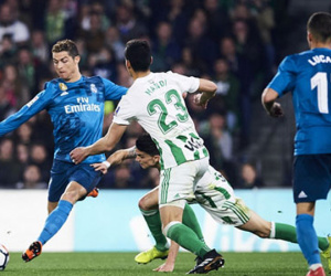 Ronaldo ghi bàn thứ sáu trong vòng một tuần, Real đại thắng Betis