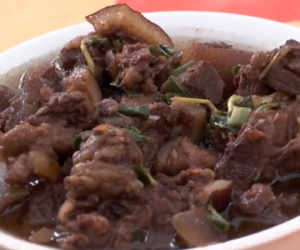 Video: Làng ăn thịt chó mùng 4 Tết ở Hà Nội