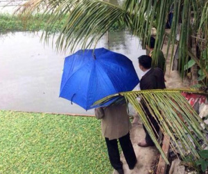 Người đàn ông đâm dao rồi nhẩy xuống ao tự vẫn